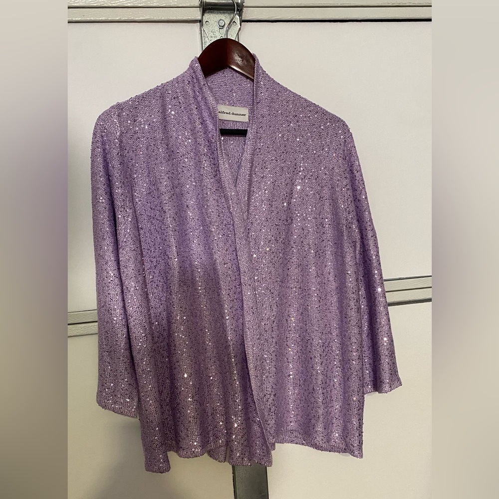 Beautiful soft and elegant light purple with glitter, size L, by Alfred Dunner